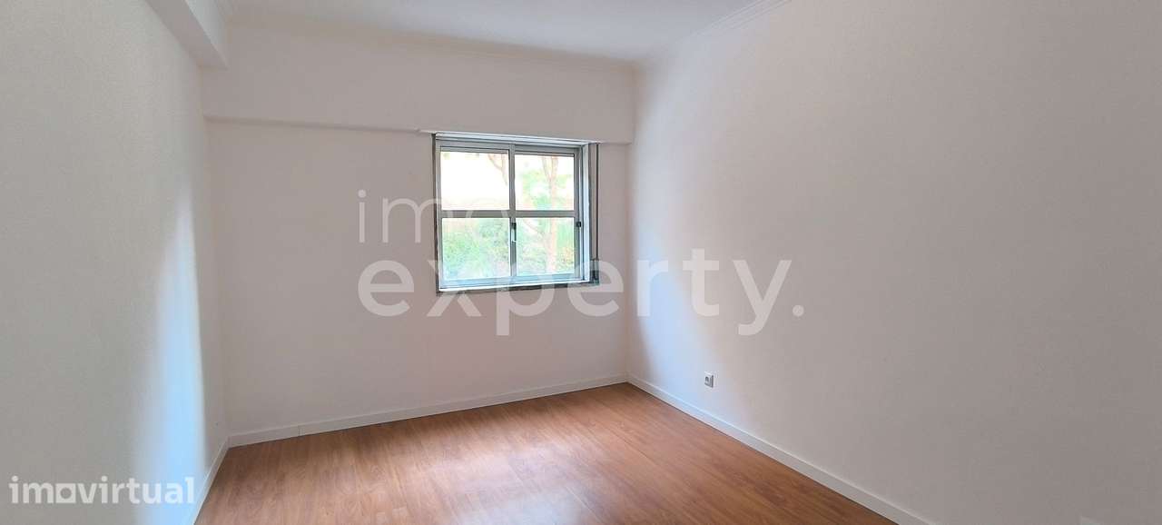 Apartamento T2, transformado em T3, na Tapada das Mercês, Sintra - Grande imagem: 4/14
