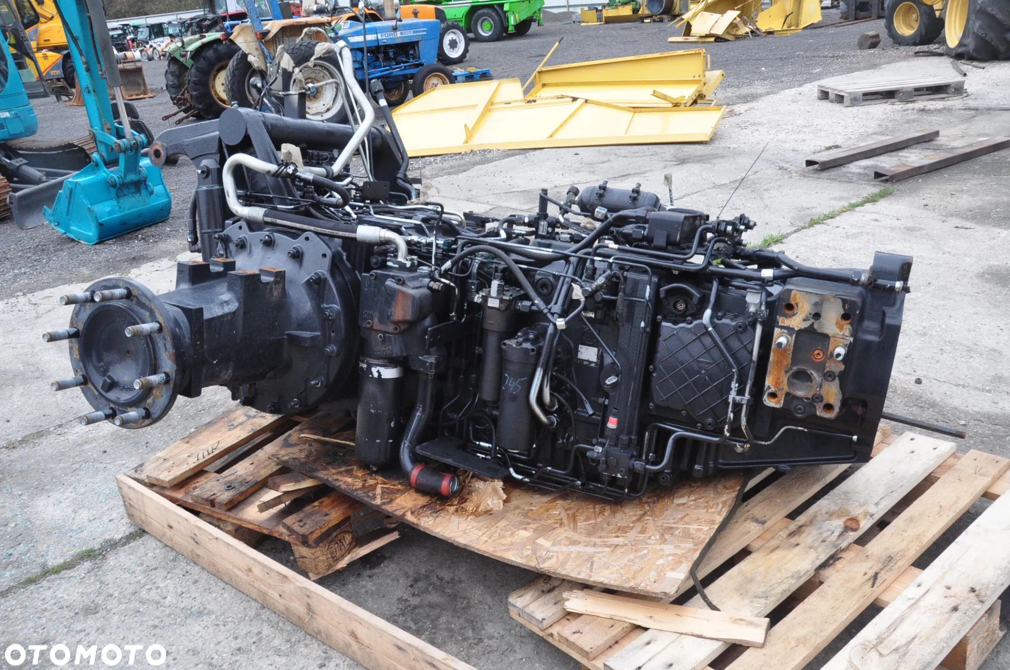 MOST WOM SKRZYNIA BIEGÓW DEUTZ FAHR 6160 - 1