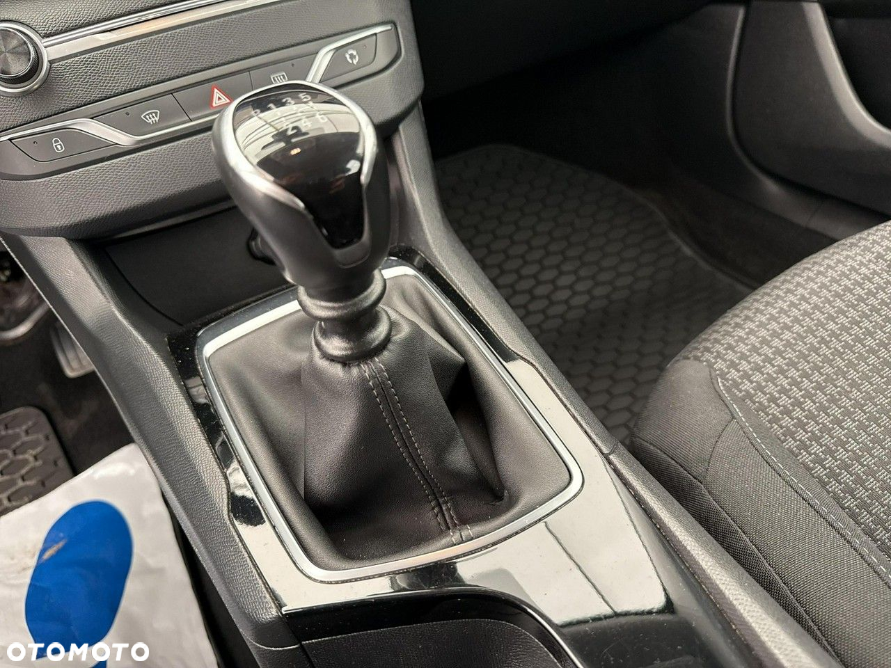 Peugeot 308 - 16