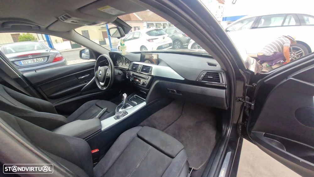 BMW 318 d Touring Auto Line Sport - 10