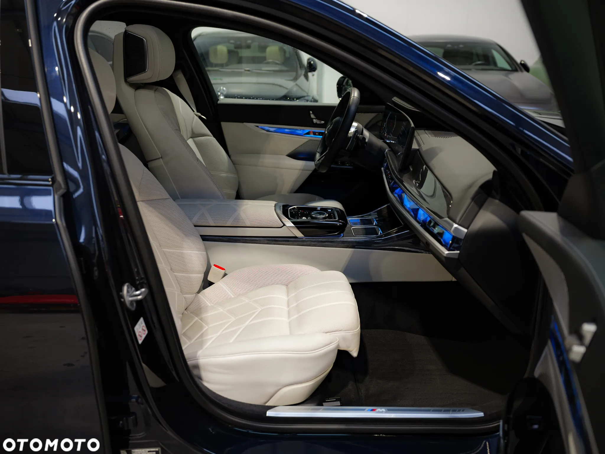 BMW Seria 7 740d xDrive sport - 21