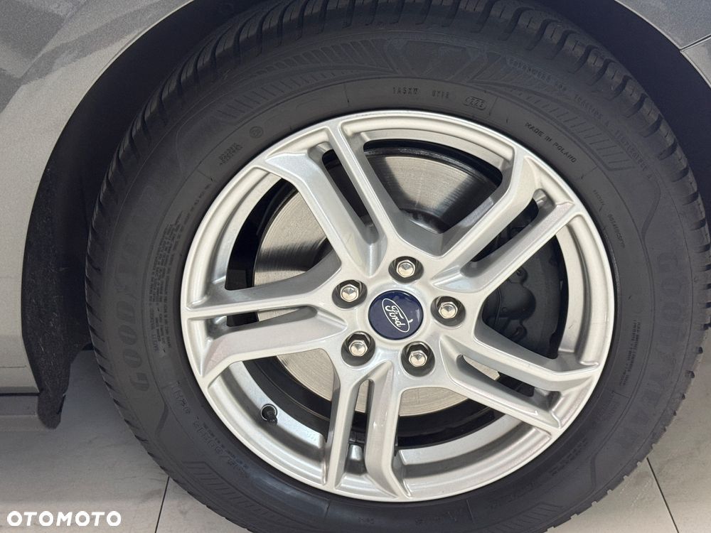 Ford Focus 1.0 EcoBoost Hybrid TITANIUM - 12