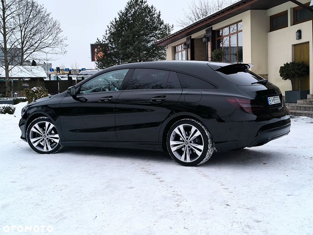 Mercedes-Benz CLA 220 4-Matic - 2