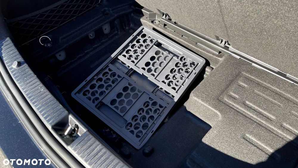 Mercedes-Benz Klasa C 300 9G-TRONIC Exclusive - 27