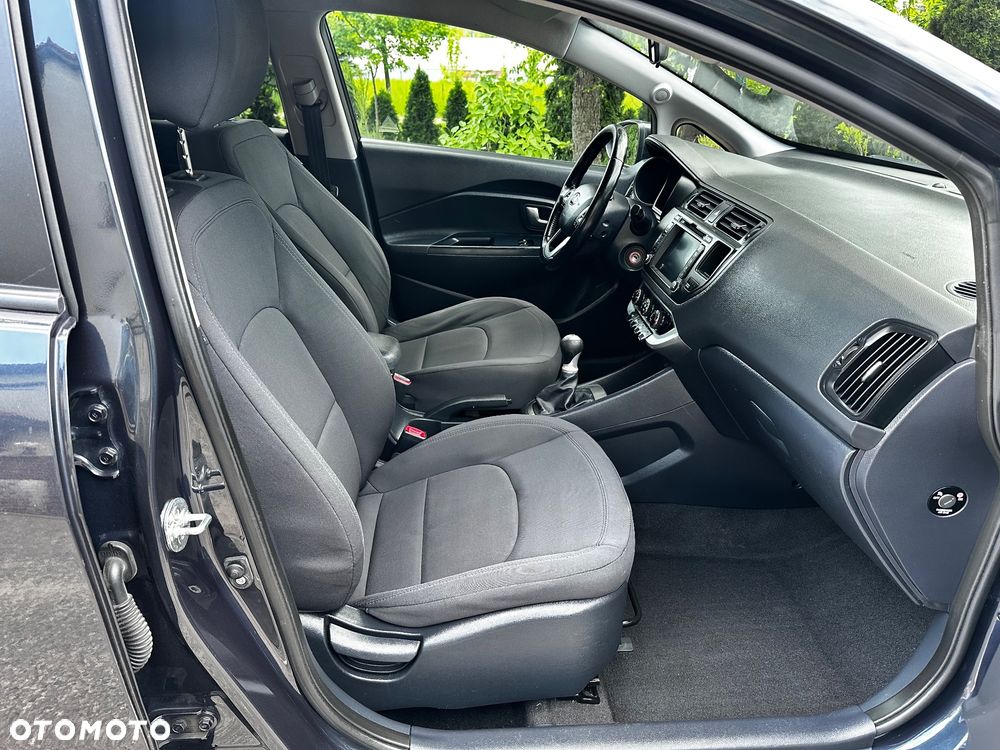 Kia Rio 1.2 Dream Team Edition - 14