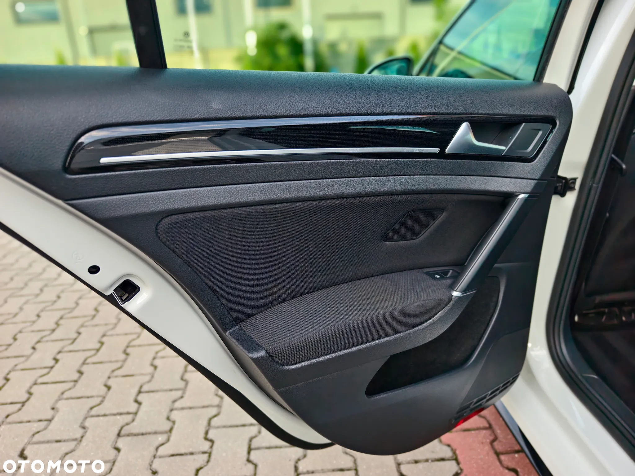 Volkswagen Golf 2.0 TDI SCR Highline - 10