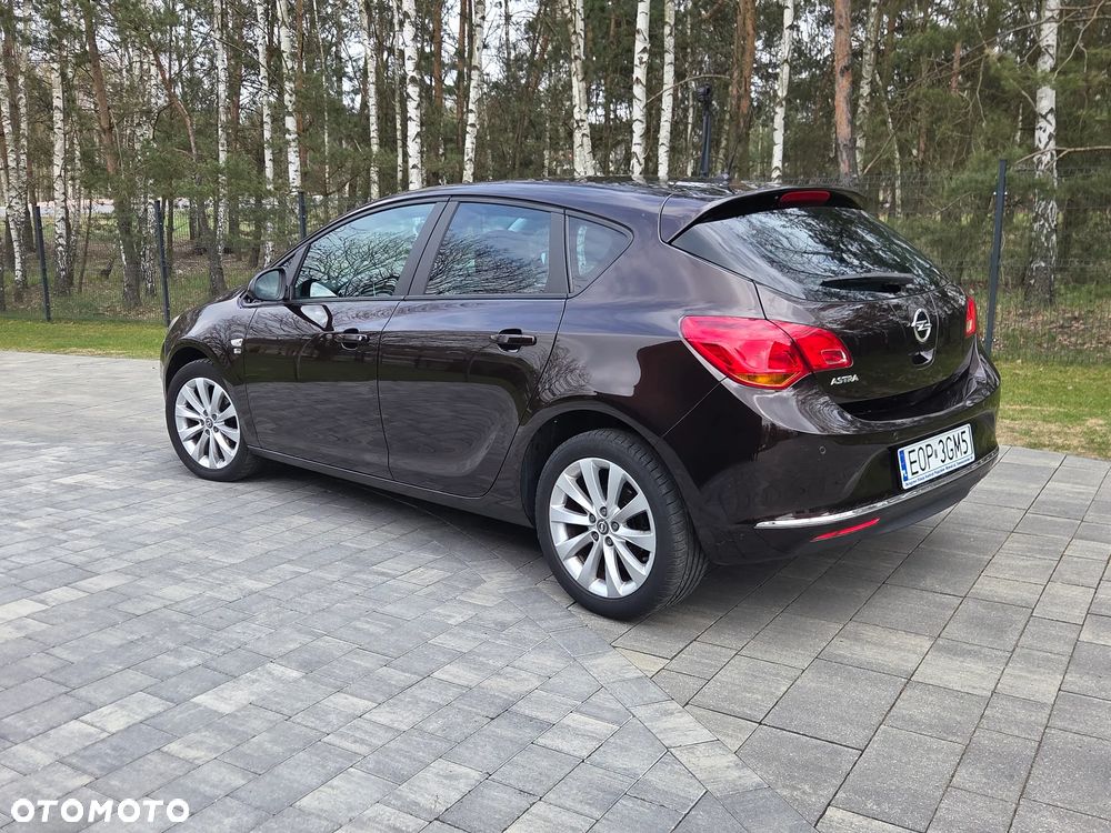 Opel Astra 1.6 Edition 150 - 12