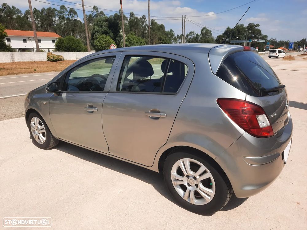 Opel Corsa 1.3 CDTI Enjoy EcoFLEX - 3