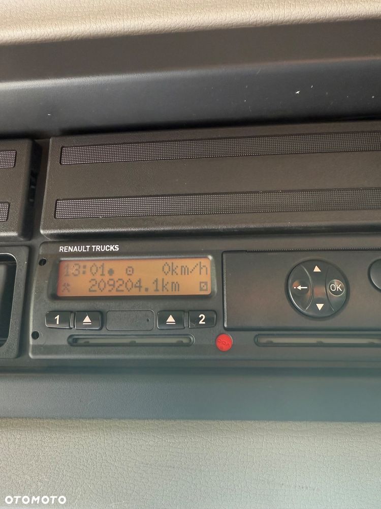 Renault C 320 SKRZYNIA 7.40m HDS FASSI F120B.1.22 + PILOT / 4x2 / STAN BDB - 31
