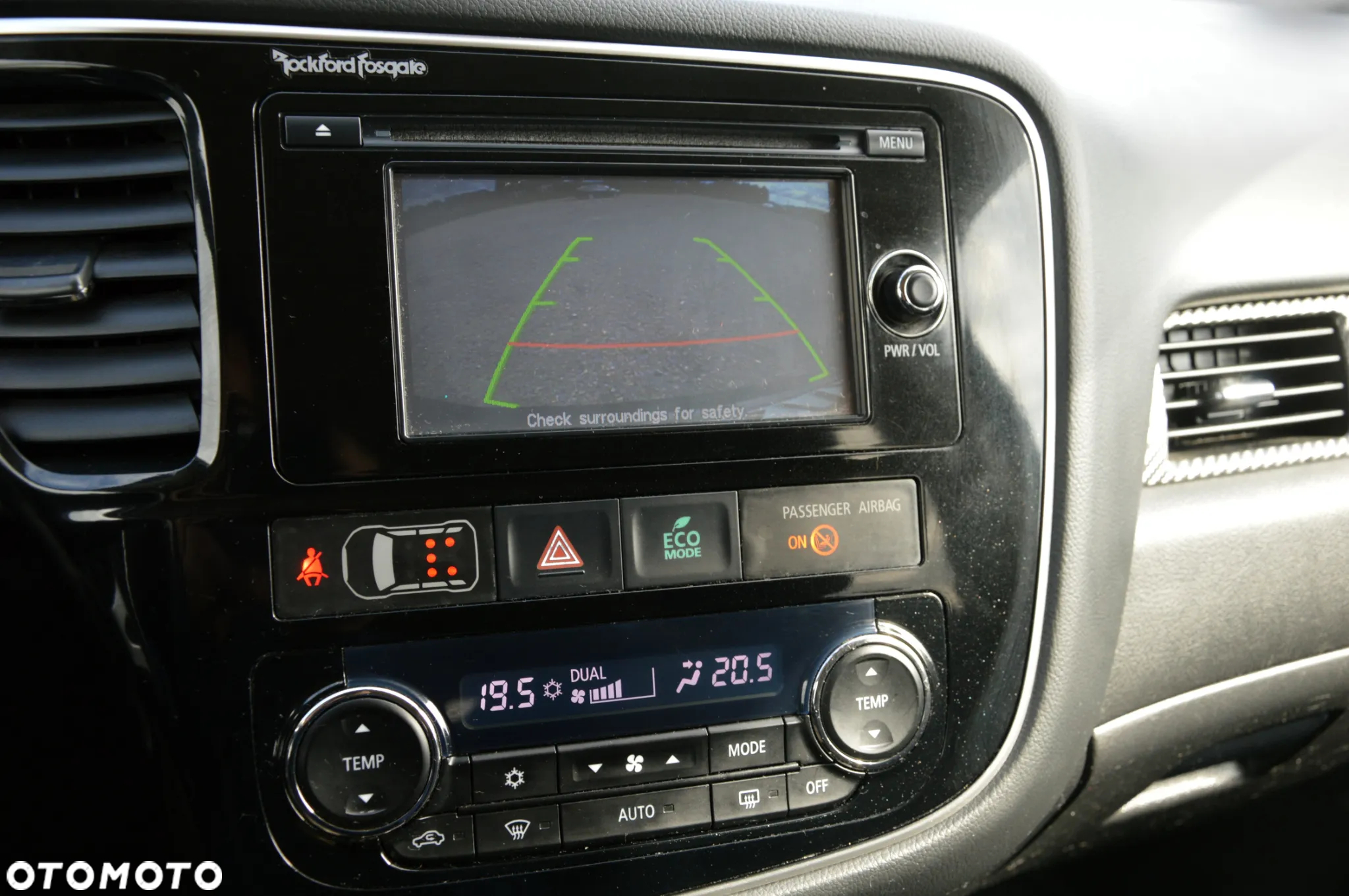 Mitsubishi Outlander 2.0 Intense + - 18