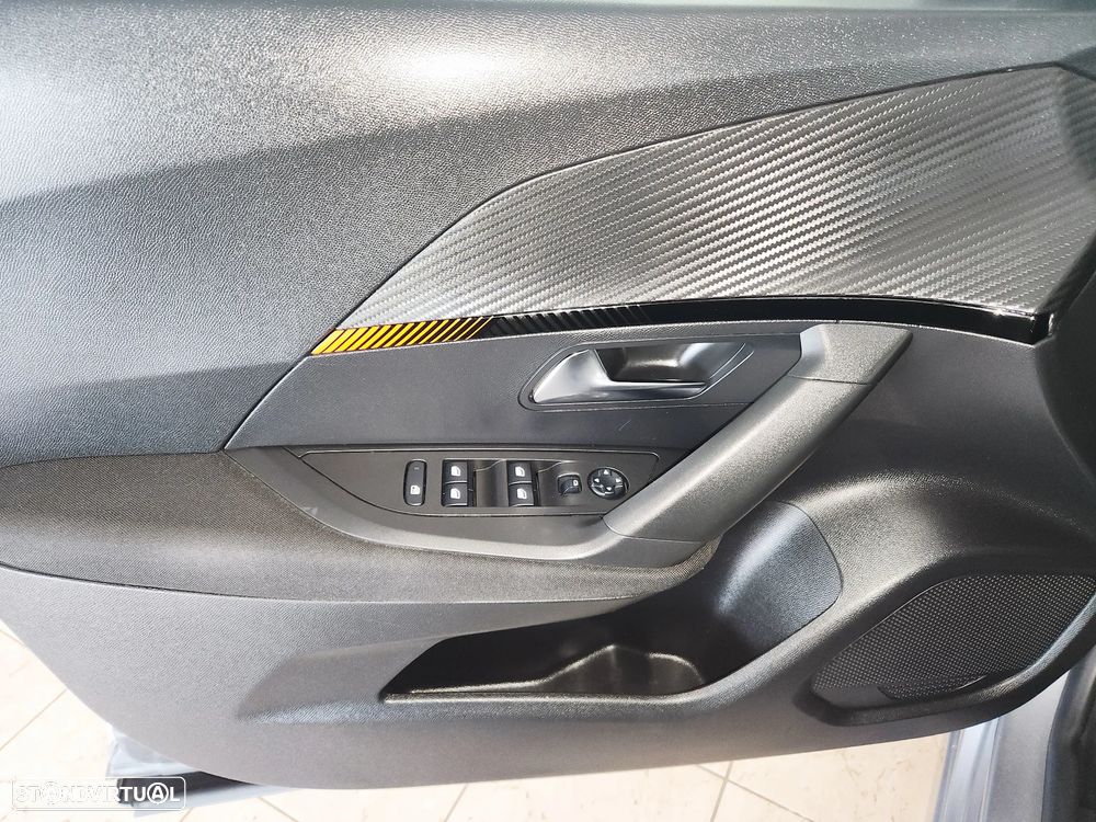 Peugeot 2008 BlueHDi 110 Active - 22