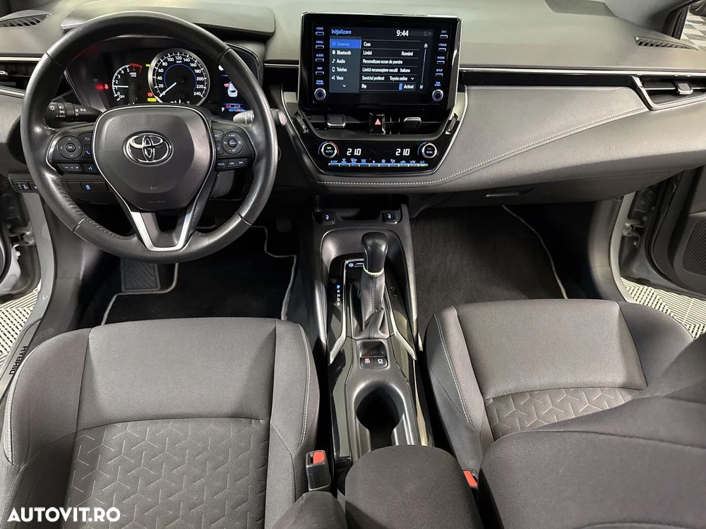 Toyota Corolla - 10
