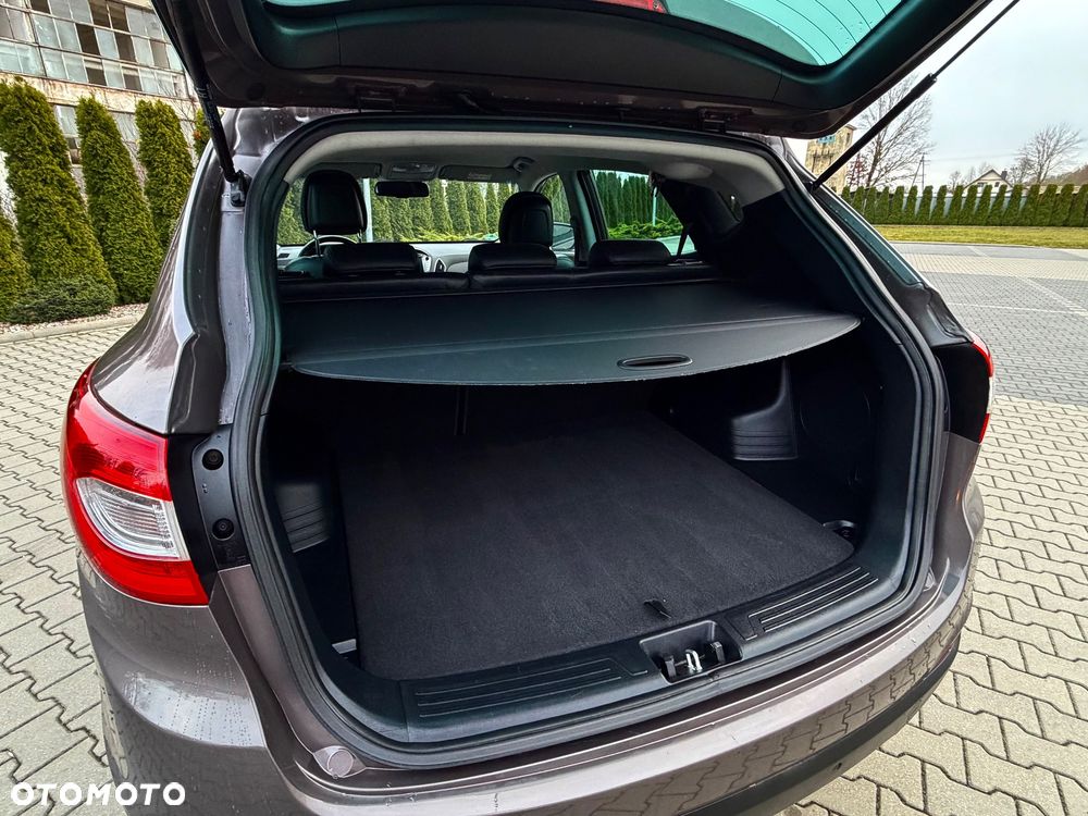 Hyundai ix35 1.6 2WD Fifa World Cup Edition - 33