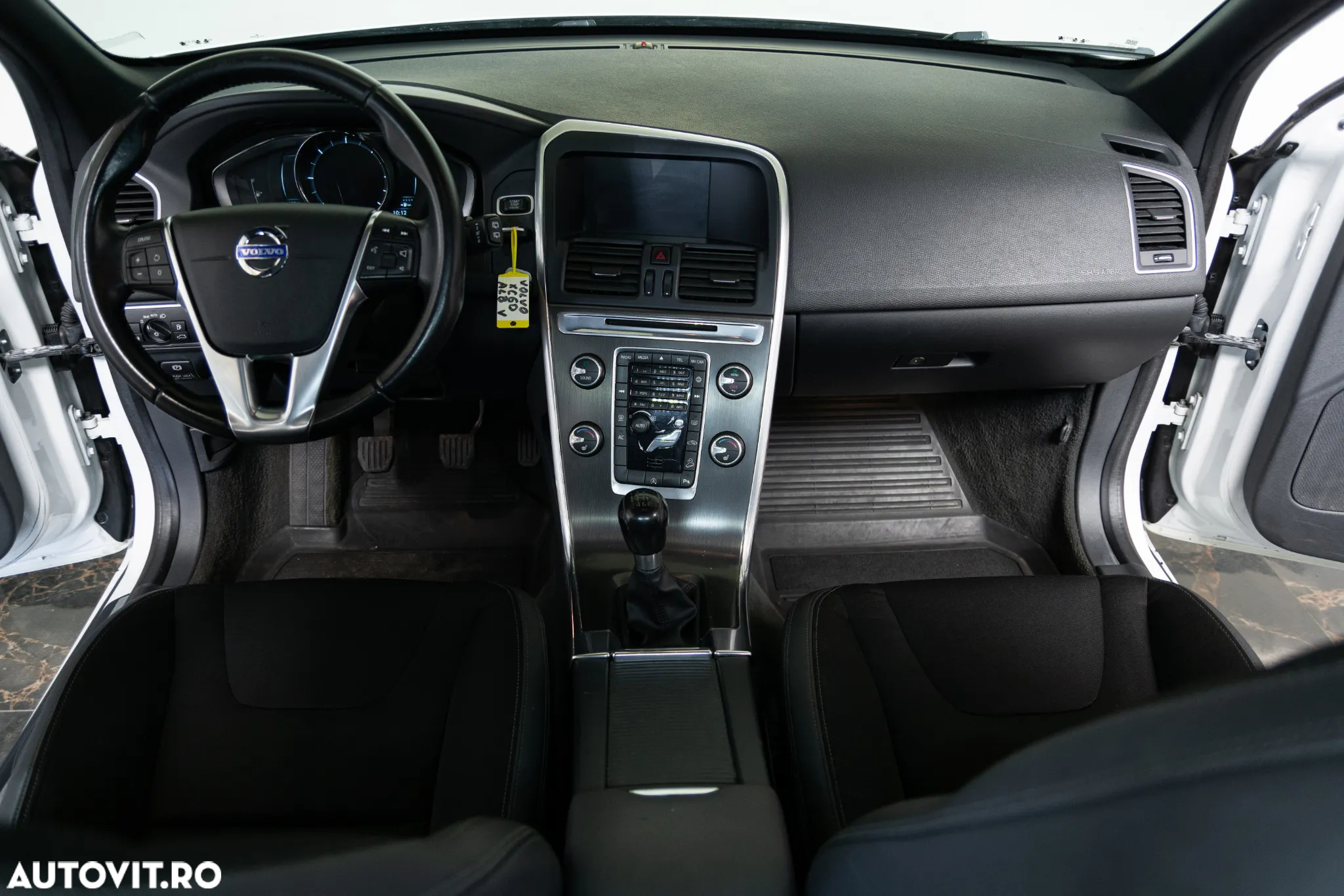 Volvo XC 60 D4 AWD Momentum - 7