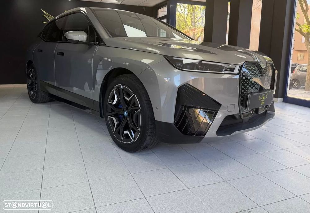 BMW iX xDrive 40 Pack Desportivo - 3
