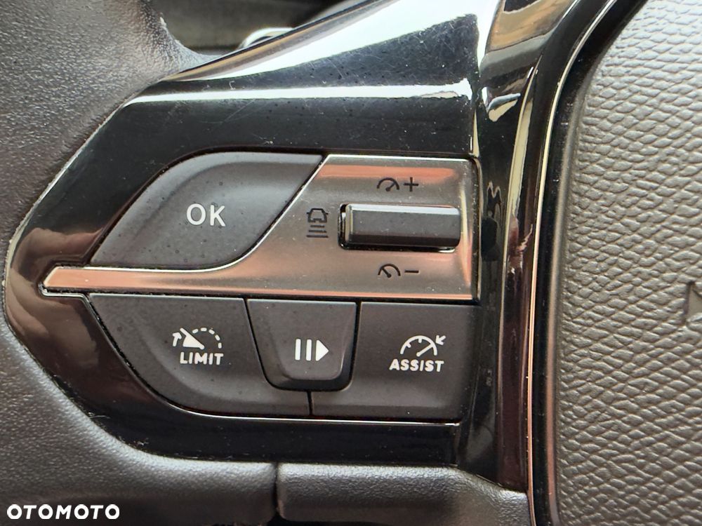 Peugeot 308 1.5 BlueHDi Allure Pack S&S EAT8 - 26