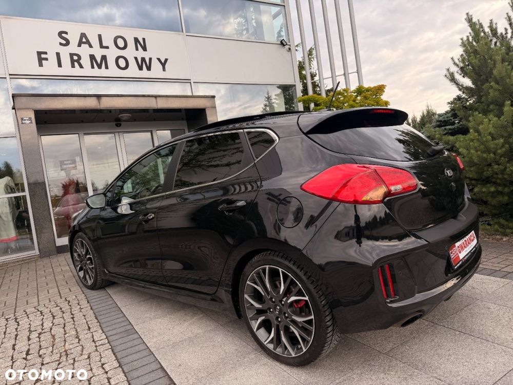 Kia Ceed - 10