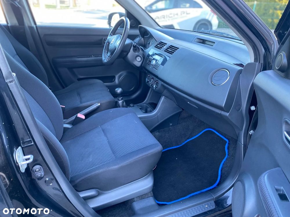 Suzuki Swift - 8