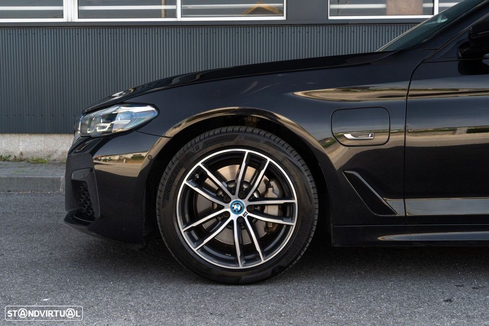 BMW 530 e Pack Desportivo M - 55