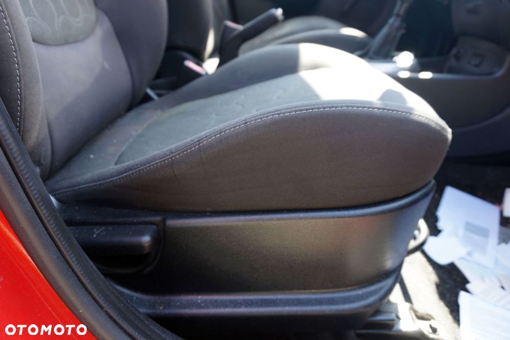 FOTEL PRZEDNI PRAWY I20 I 5D HB  HYUNDAI 2008-2012 - 3