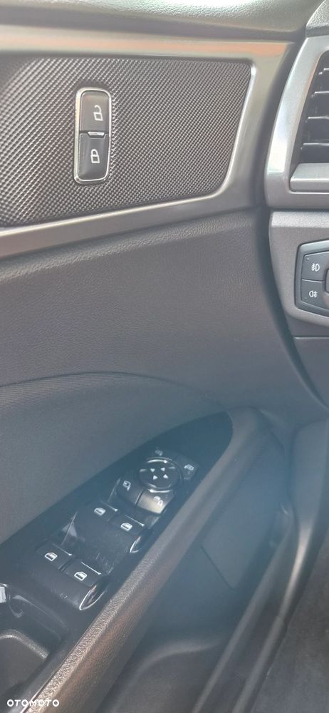 Ford Mondeo SW 2.0 EcoBlue Titanium - 29