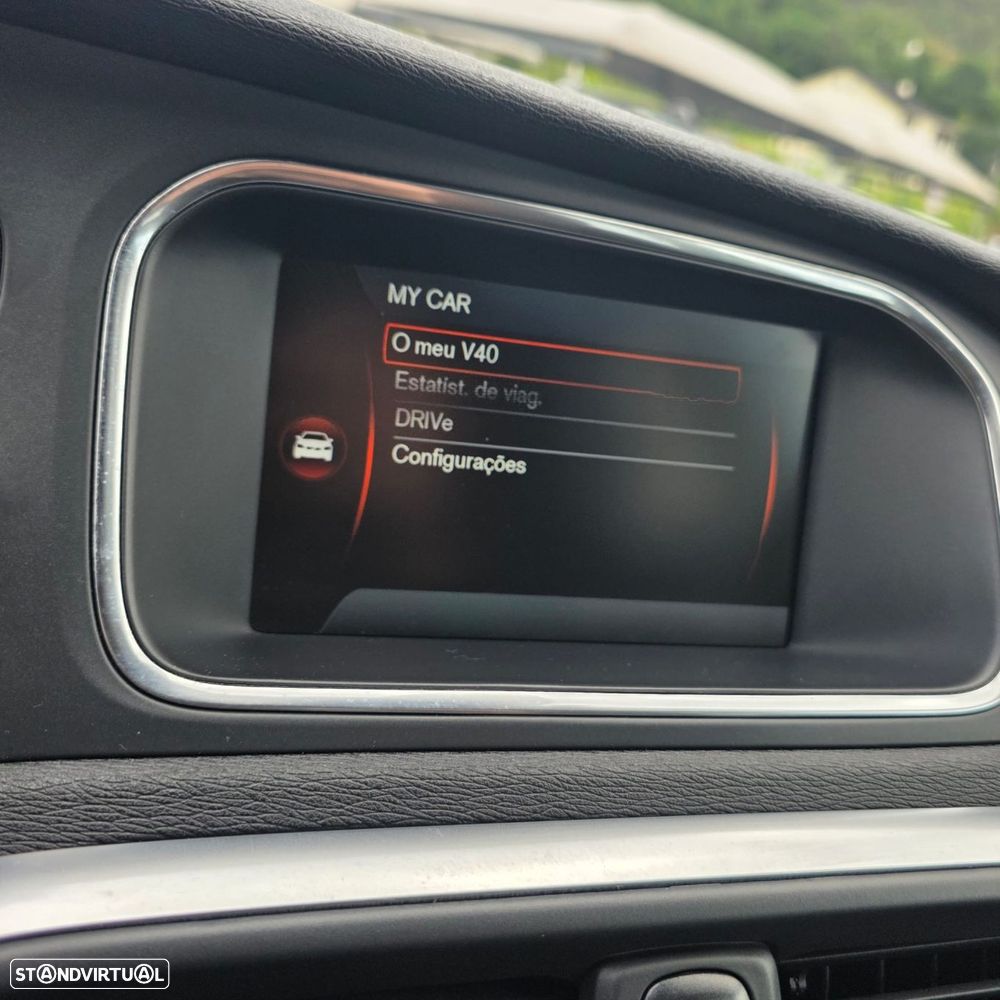 Volvo V40 1.6 D2 Momentum - 25