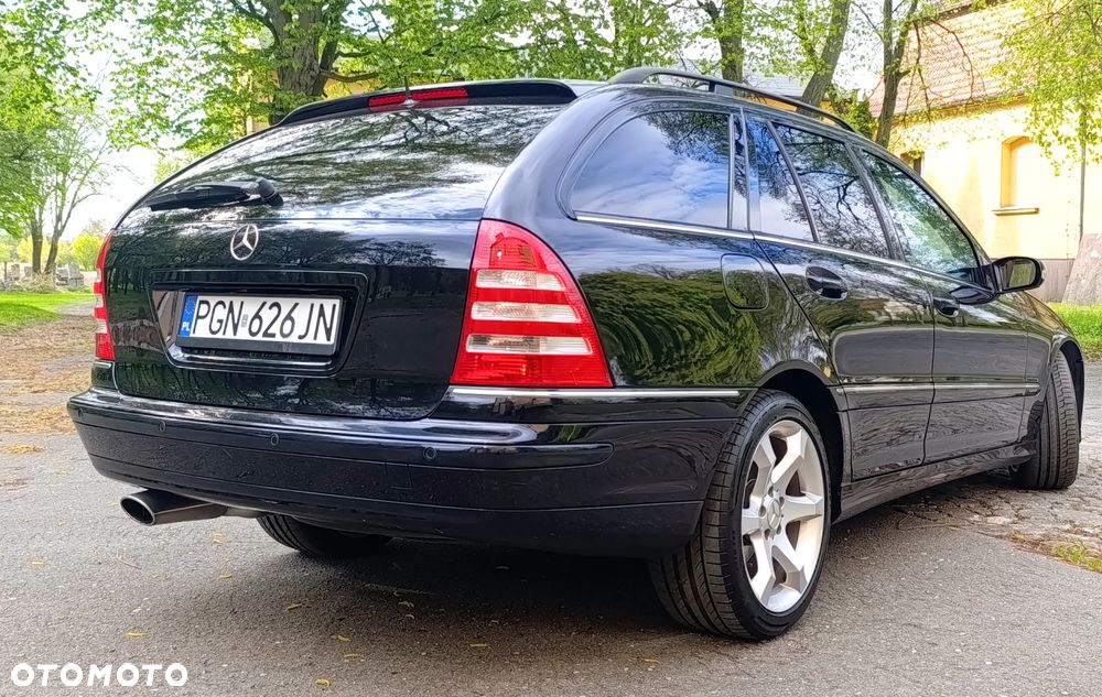 Mercedes-Benz Klasa C 180 Kompressor Automatik Avantgarde Sport Edition - 5