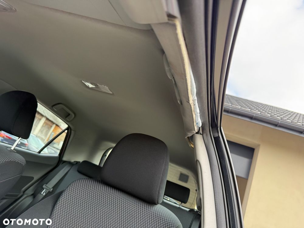 Toyota Auris 1.33 VVT-i Terra Start - 23