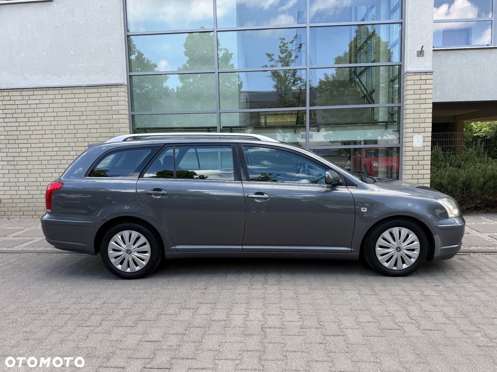 Toyota Avensis 1.8 VVT-i Terra - 11