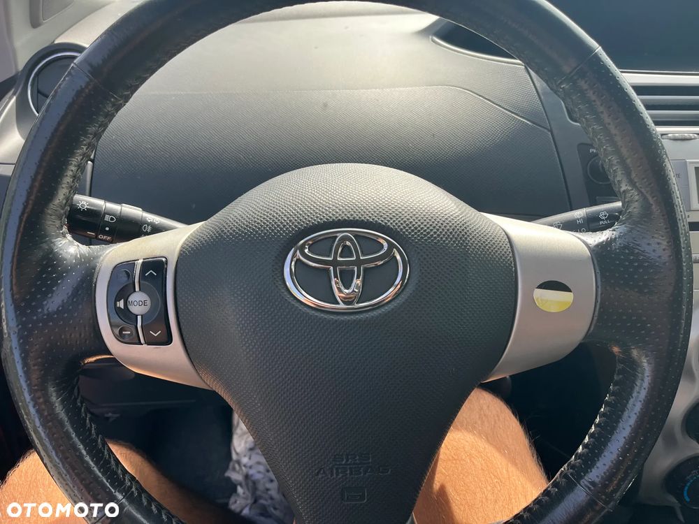 Toyota Yaris 1.8 VVT-i TS - 14