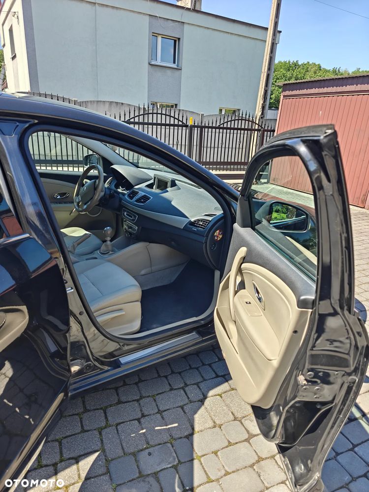 Renault Fluence 1.5 dCi Privilege - 26