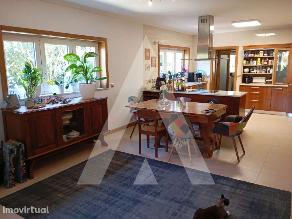 Moradia T6 Isolada na Palhaça. - Grande imagem: 2/58