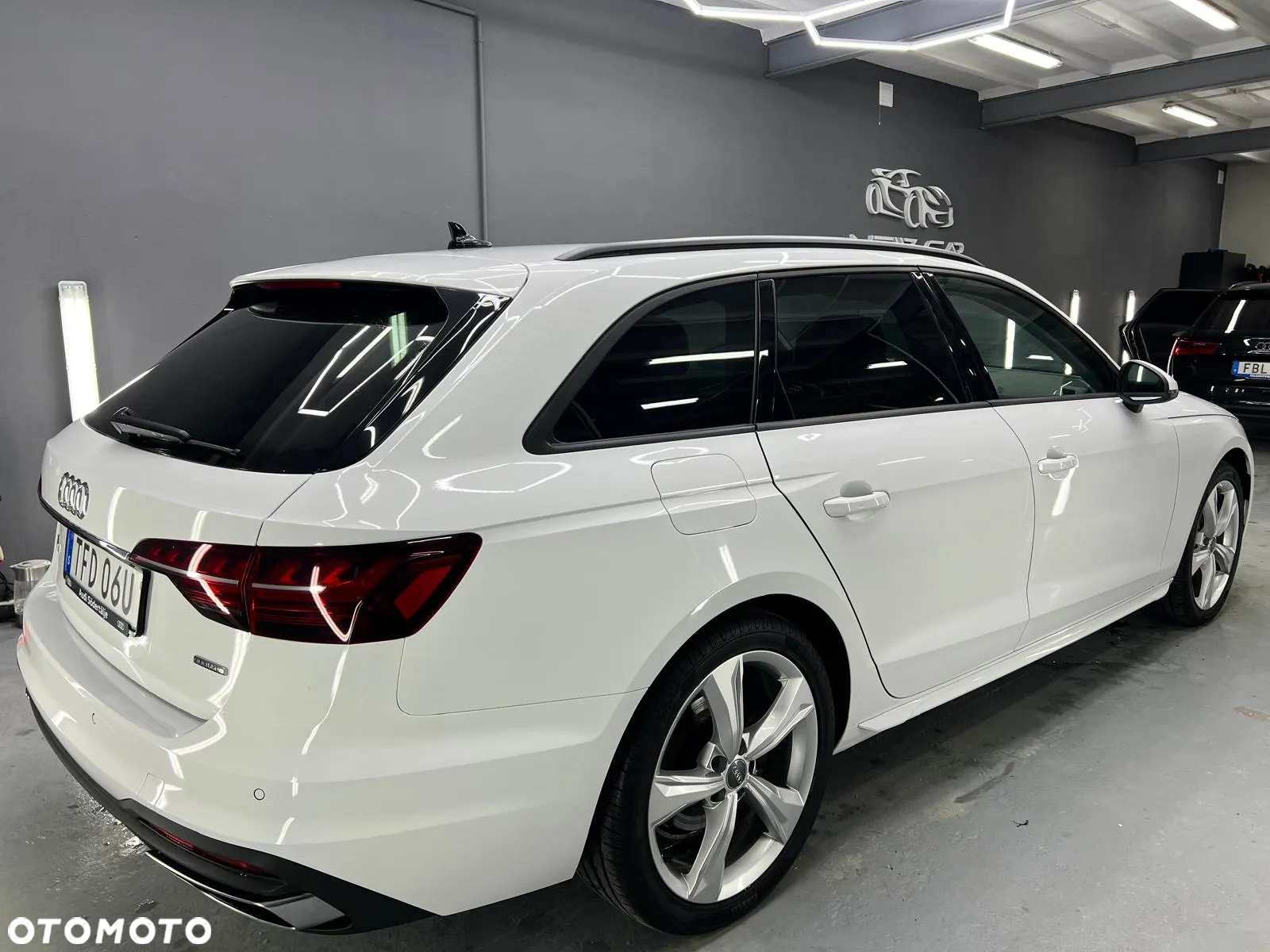 Audi A4 Avant 40 TDI quattro S tronic S line - 5