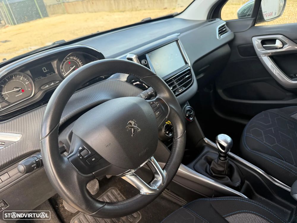 Peugeot 2008 PureTech 130 GPF Stop&Start Signature - 7