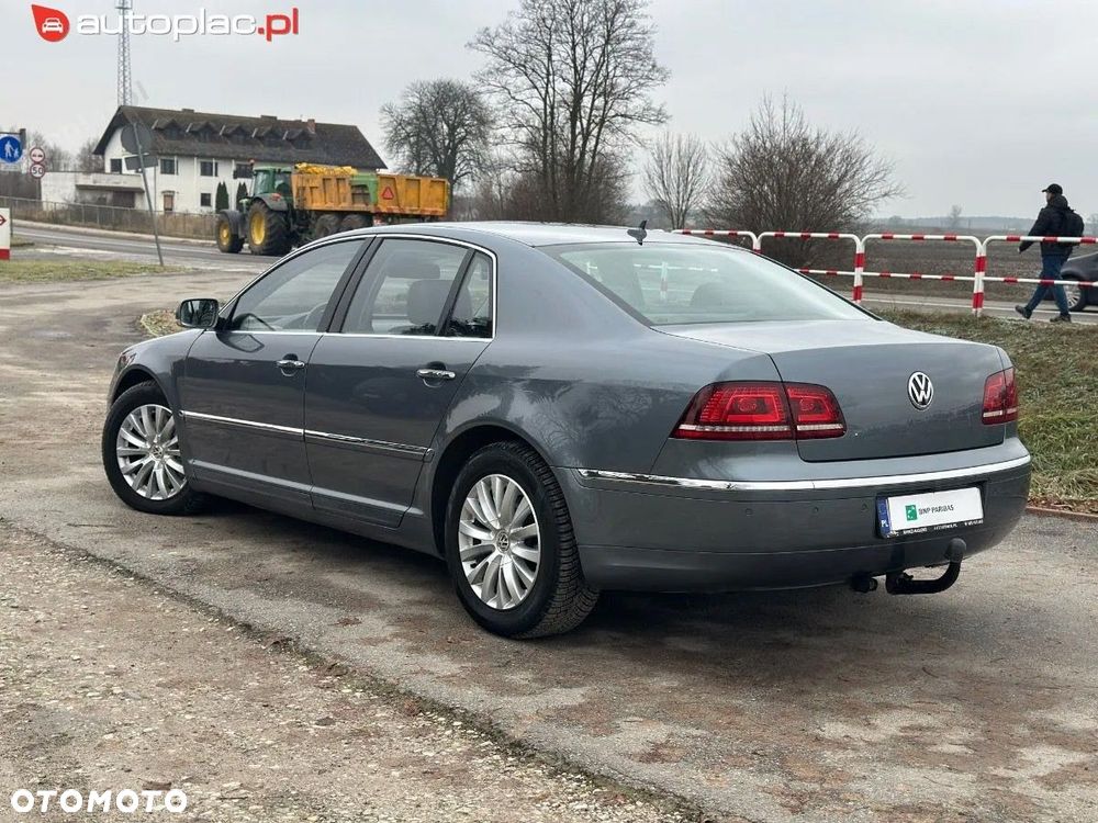 Volkswagen Phaeton - 32