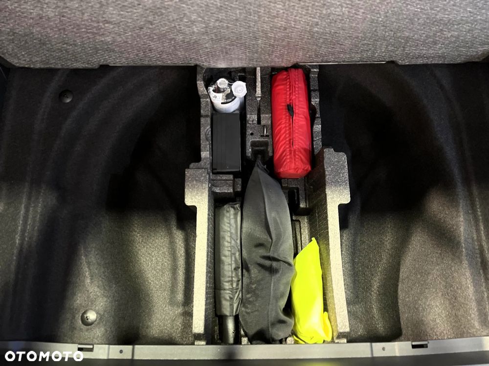 Volkswagen Passat Variant 2.0 TSI Business Plus DSG - 30