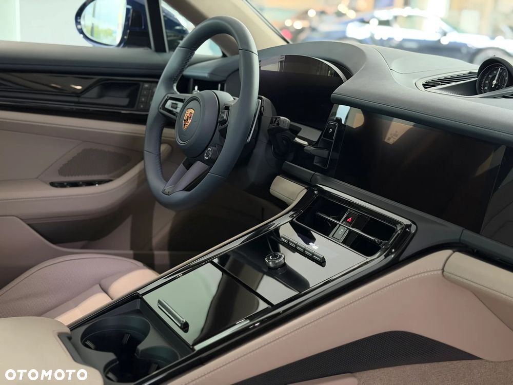 Porsche Panamera 4 - 27
