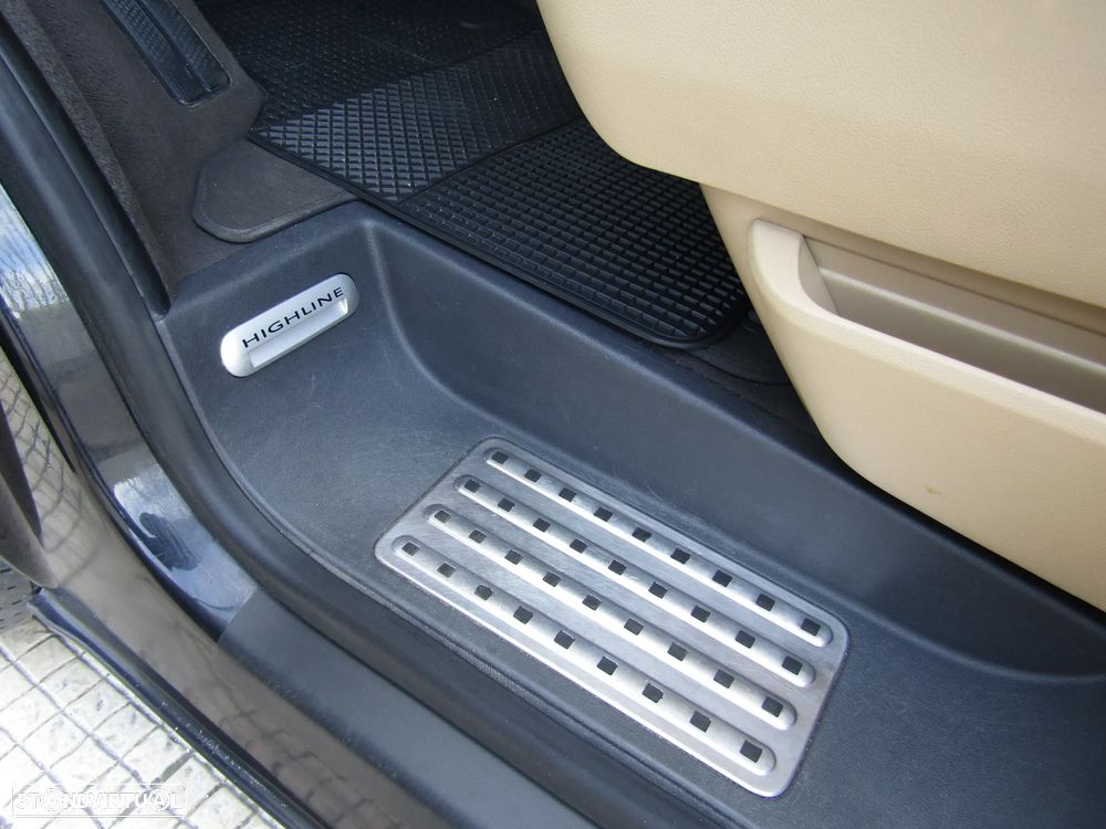 VW Multivan 2.5 TDi Highline - 12