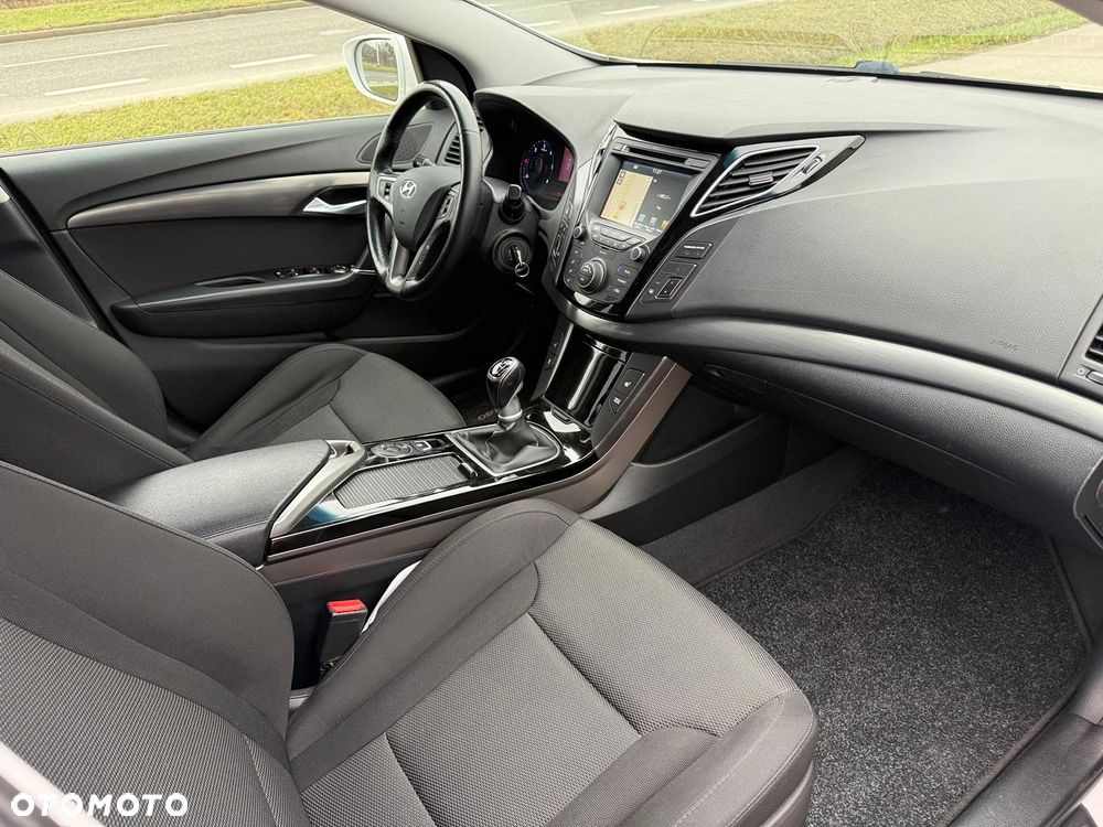 Hyundai i40 Kombi 1.7 CRDi Premium - 14