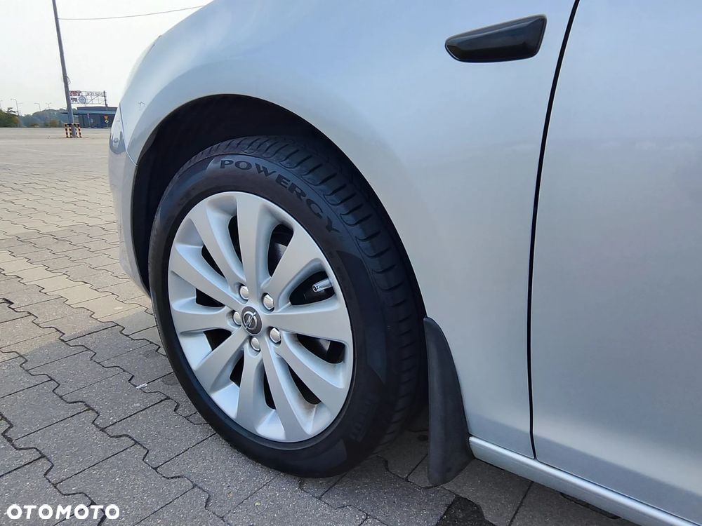 Opel Astra 1.6 Cosmo - 19