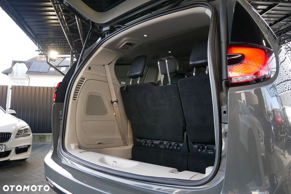 Chrysler Pacifica - 30