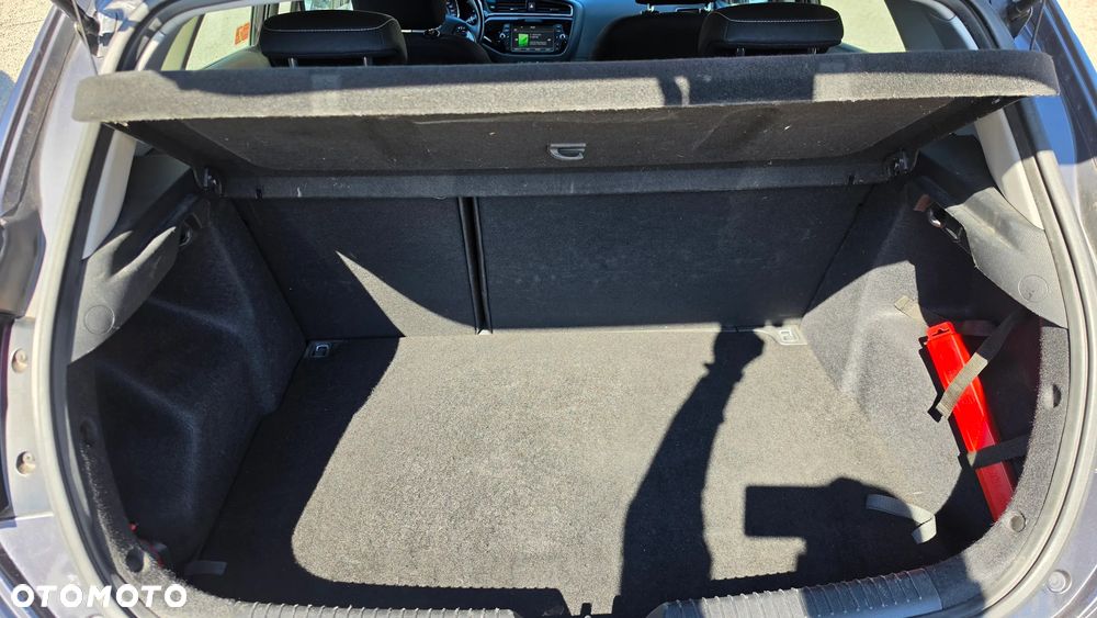 Kia Ceed 1.6 GDI L Business Line - 28