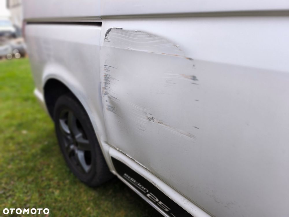 Volkswagen Multivan - 28