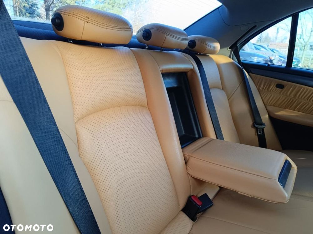 Mercedes-Benz Klasa C - 24