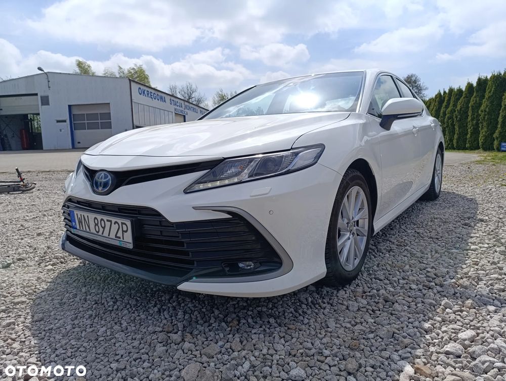 Toyota Camry 2.5 Hybrid Comfort CVT - 2