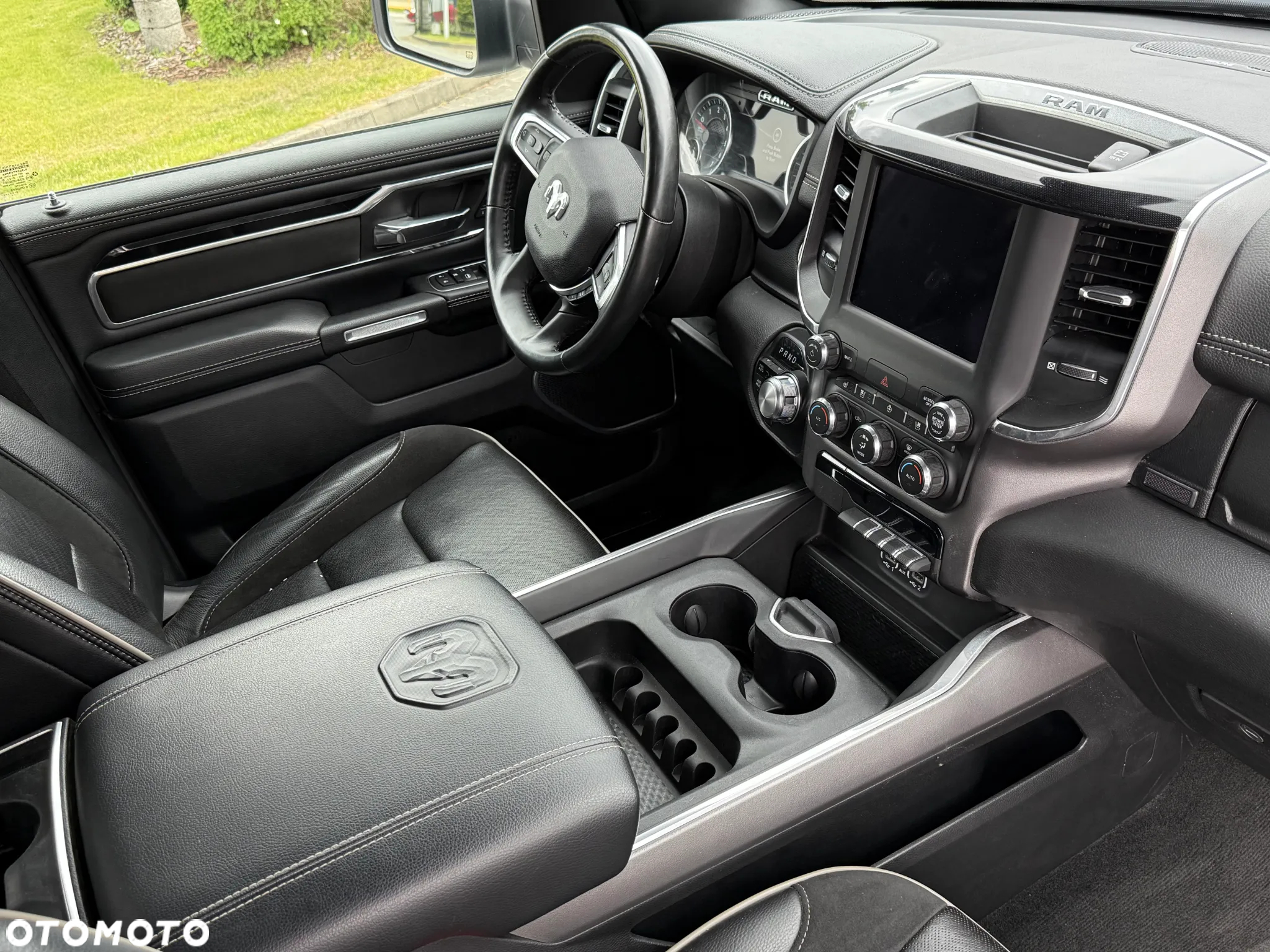 RAM 1500 Crew Cab Shortbed Laramie - 19