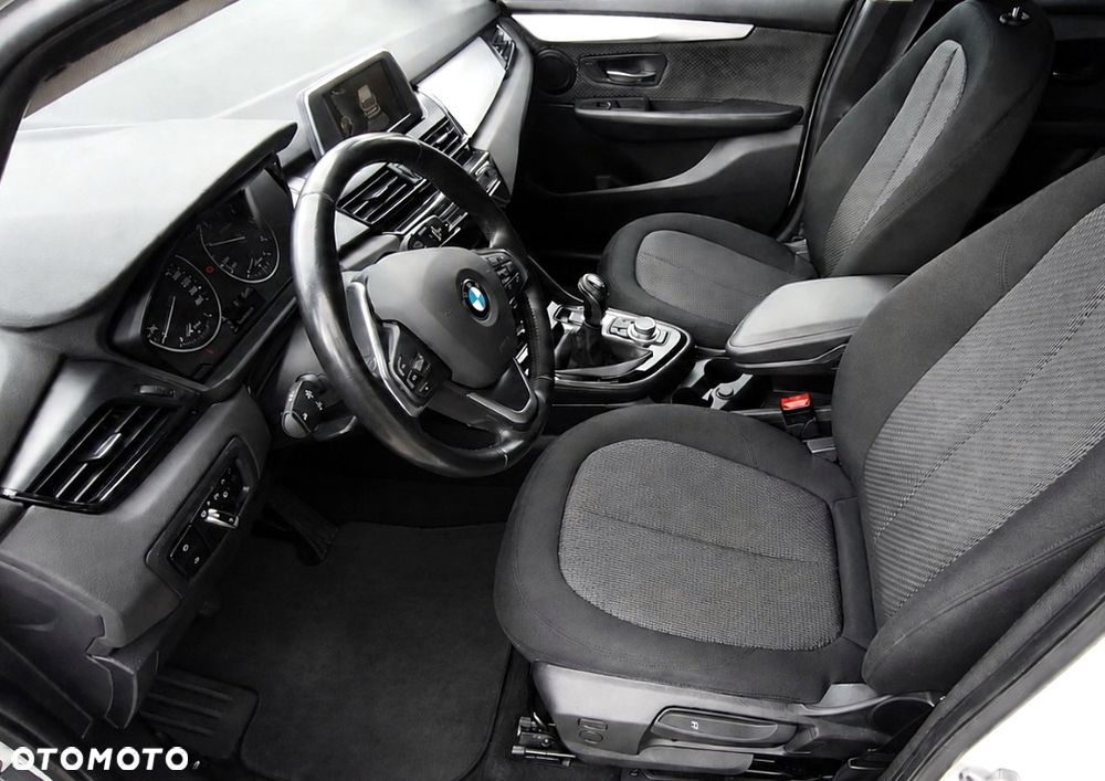 BMW Seria 2 216d Advantage - 17