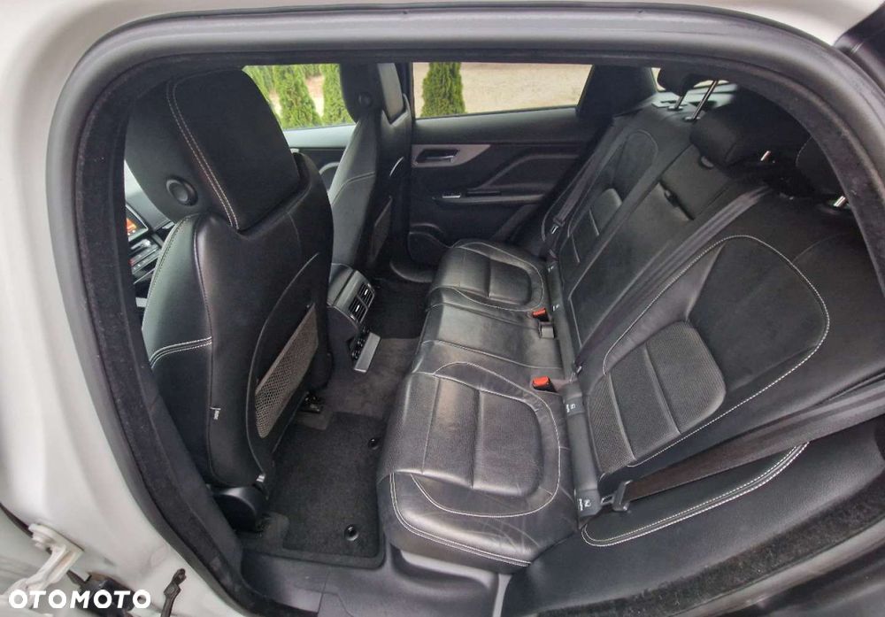 Jaguar F-Pace - 19