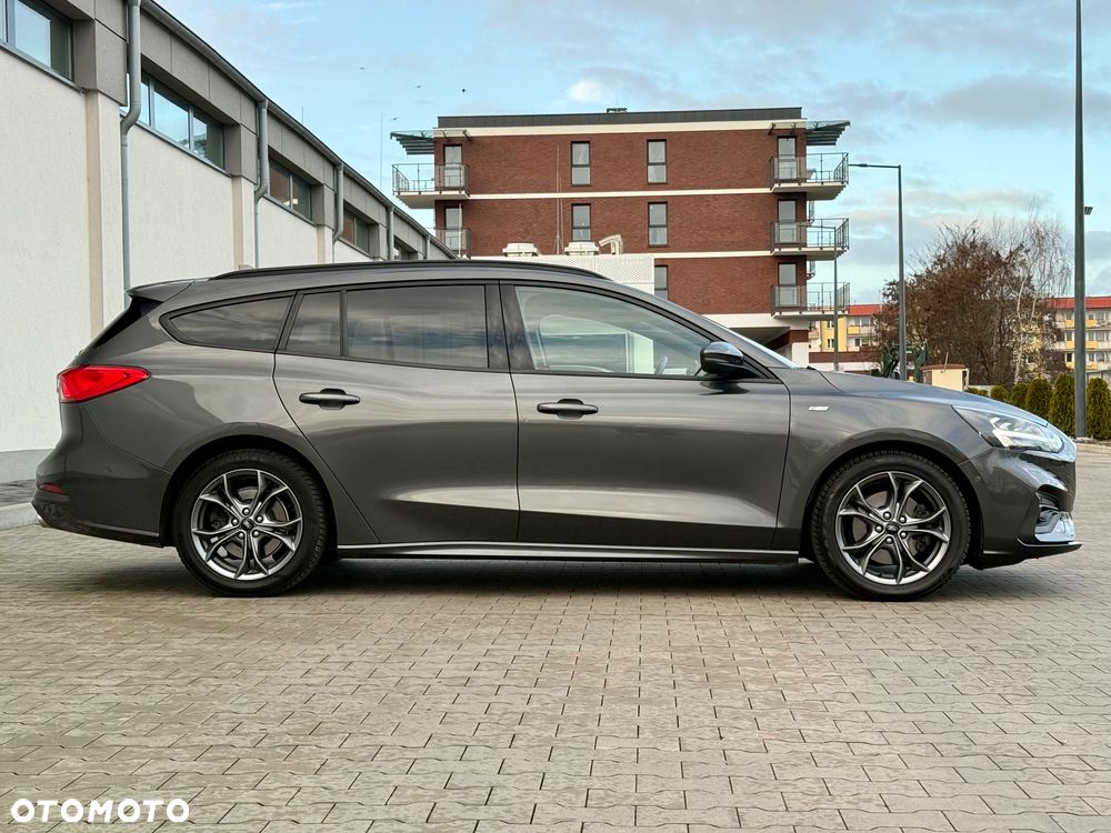 Ford Focus 1.5 EcoBlue Start-Stopp-System ST-LINE STYLE - 6