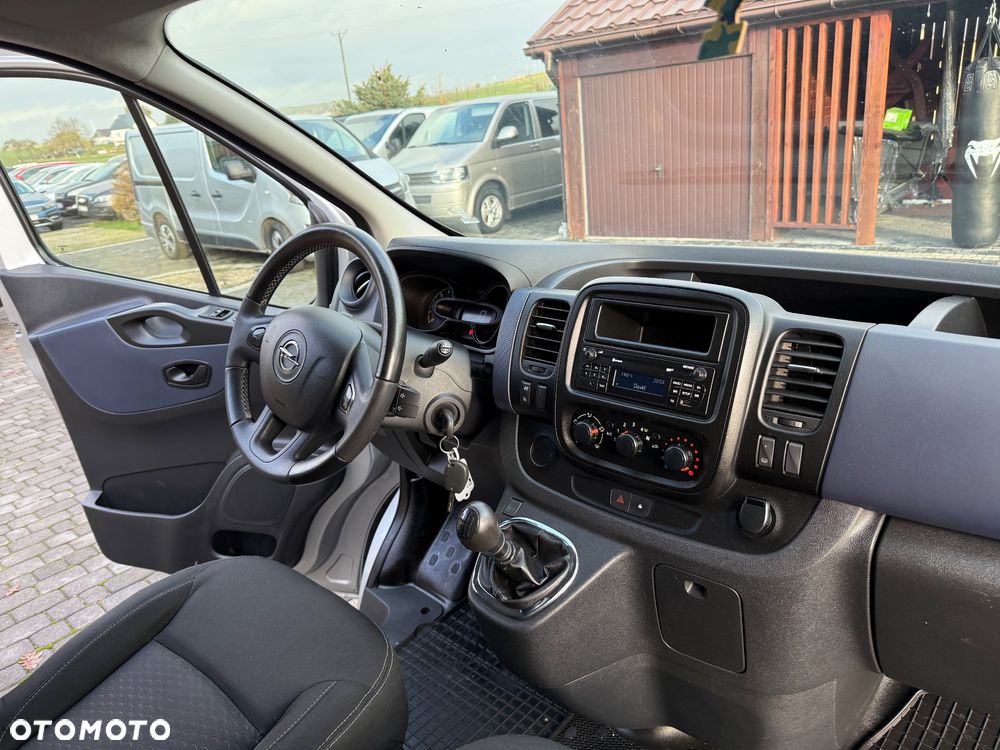 Opel Vivaro - 17